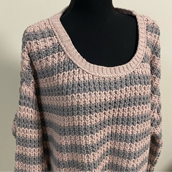 Free People Sweater Women’s Size Medium Pink Gray At The Beach Striped Sweater - Picture 4 of 13